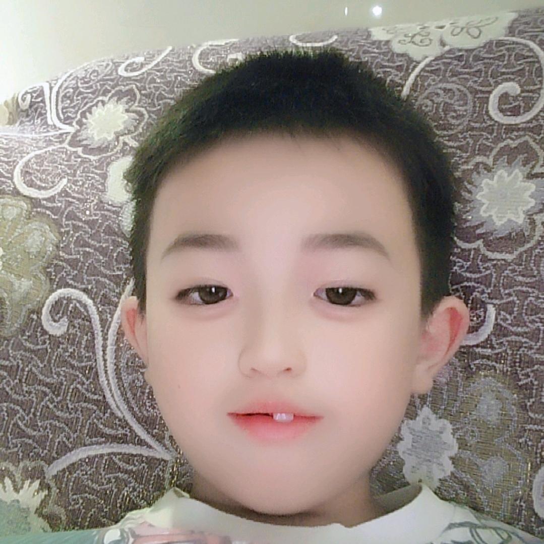 实验学校对面小天使文具店