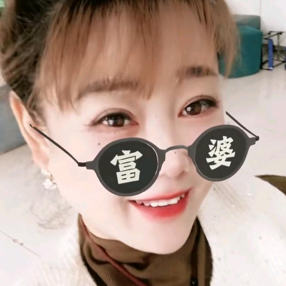 穆华荣龙苴足疗店