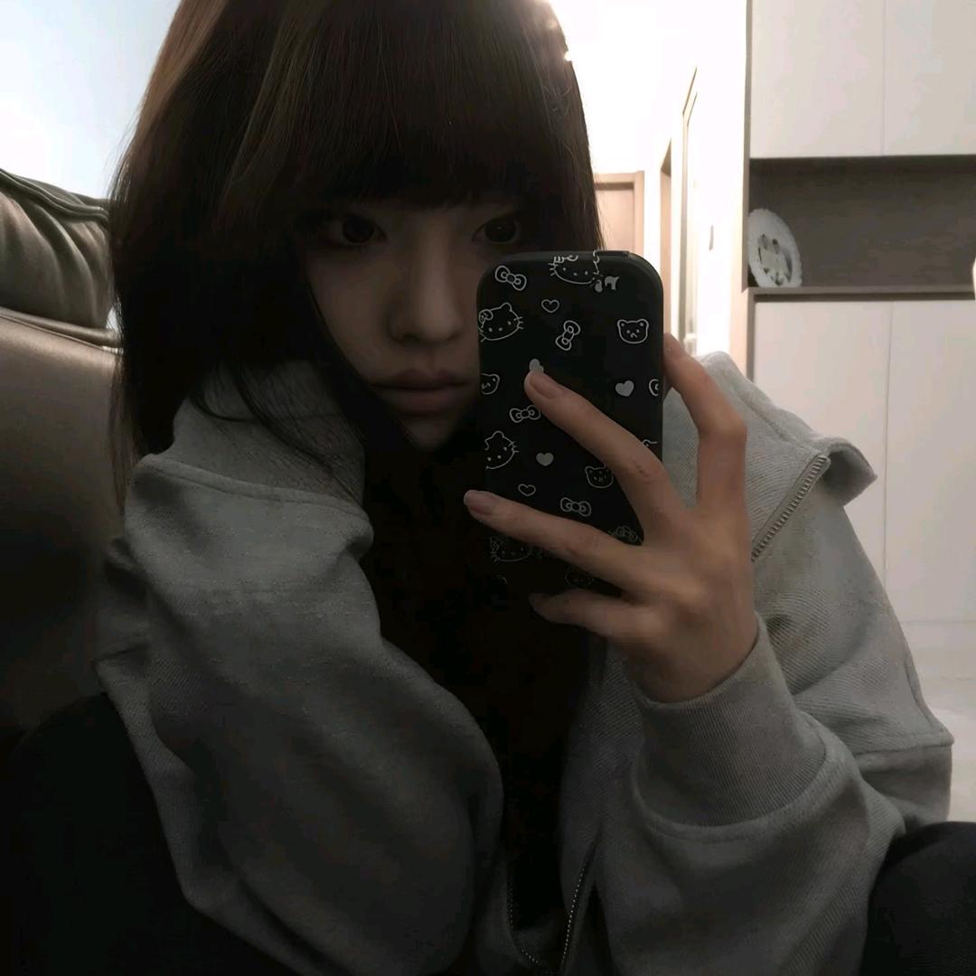 芊芊.