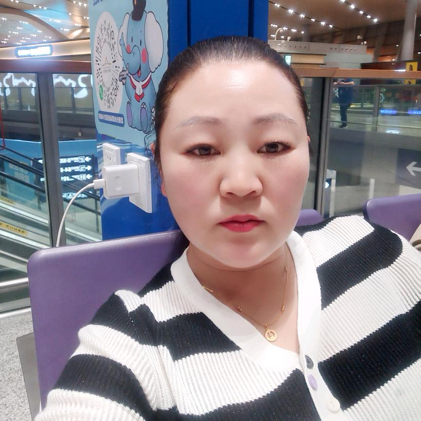 摆摊妹（每天晚上20:10开播）
