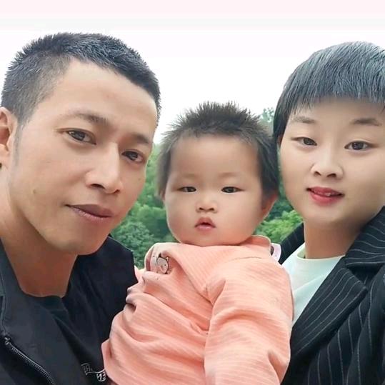 小平加油搞钱。