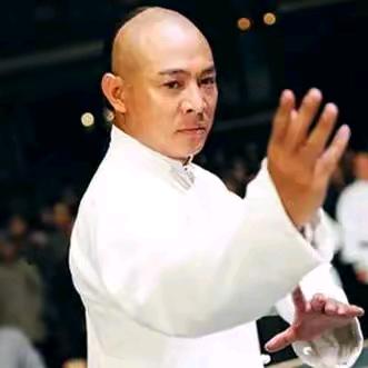 鹤扰.