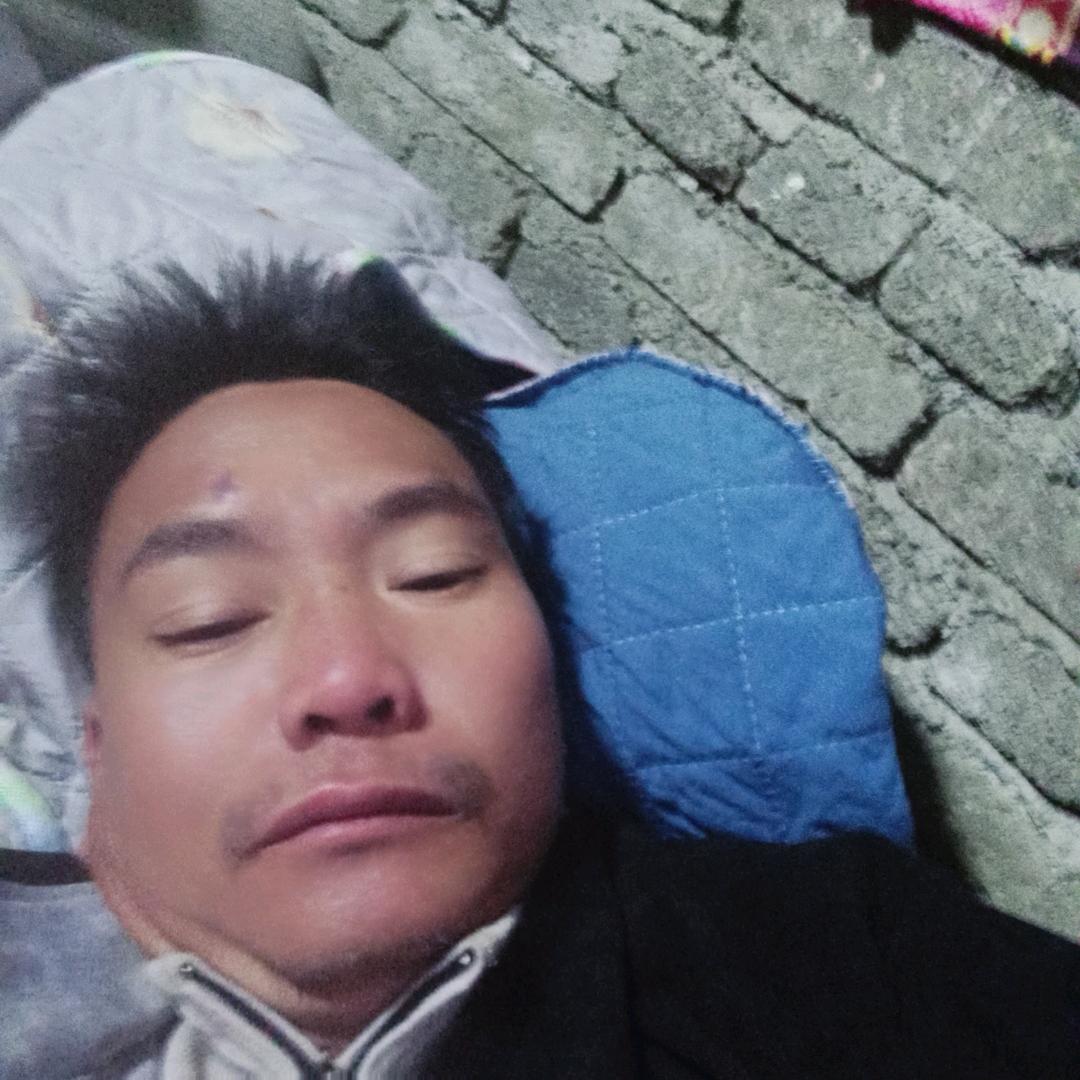 皮坡三老板单亲爸爸