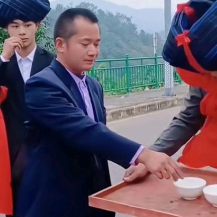 喜事好事押礼黄先生！