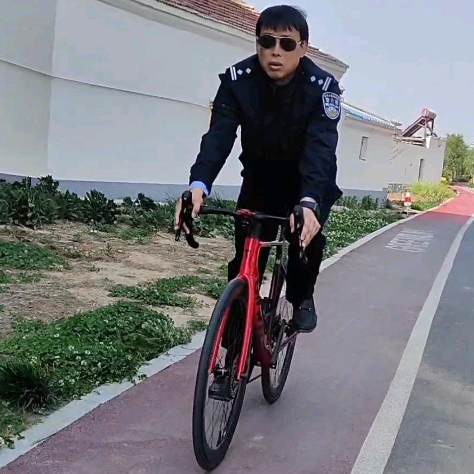 爱骑行的A Sir