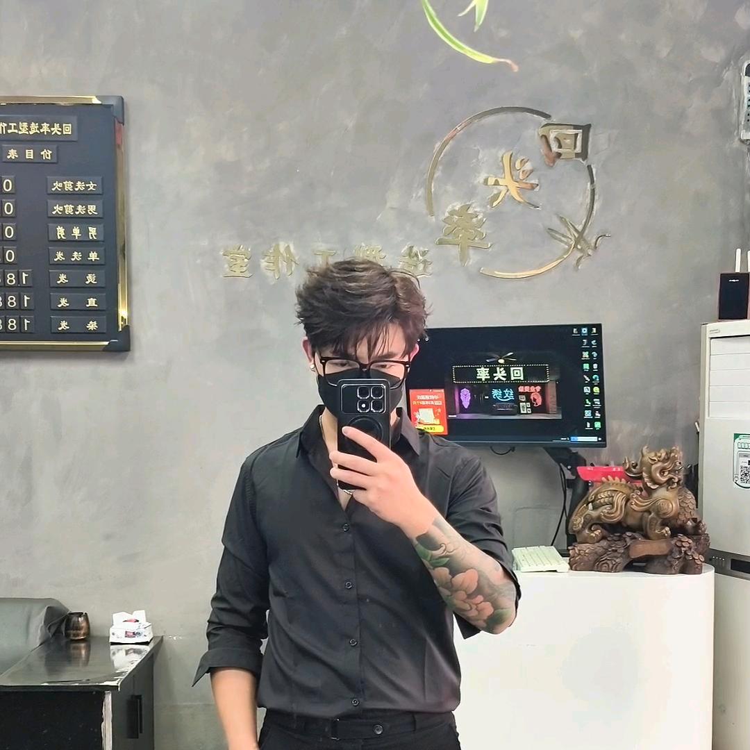 刘府回头率造型•王飞