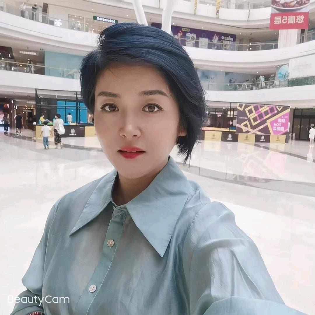 新疆  兰兰  晚上11点左右