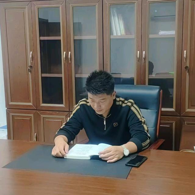 󾓭《笑傲江湖》