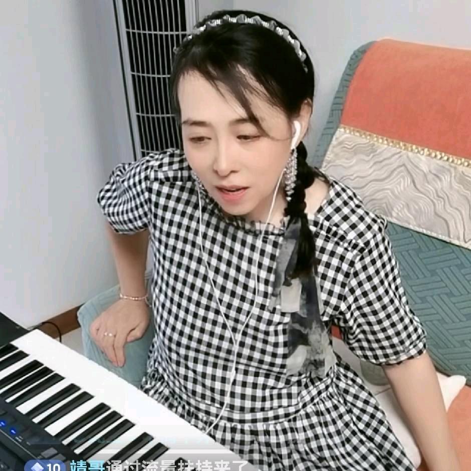 Lily百合