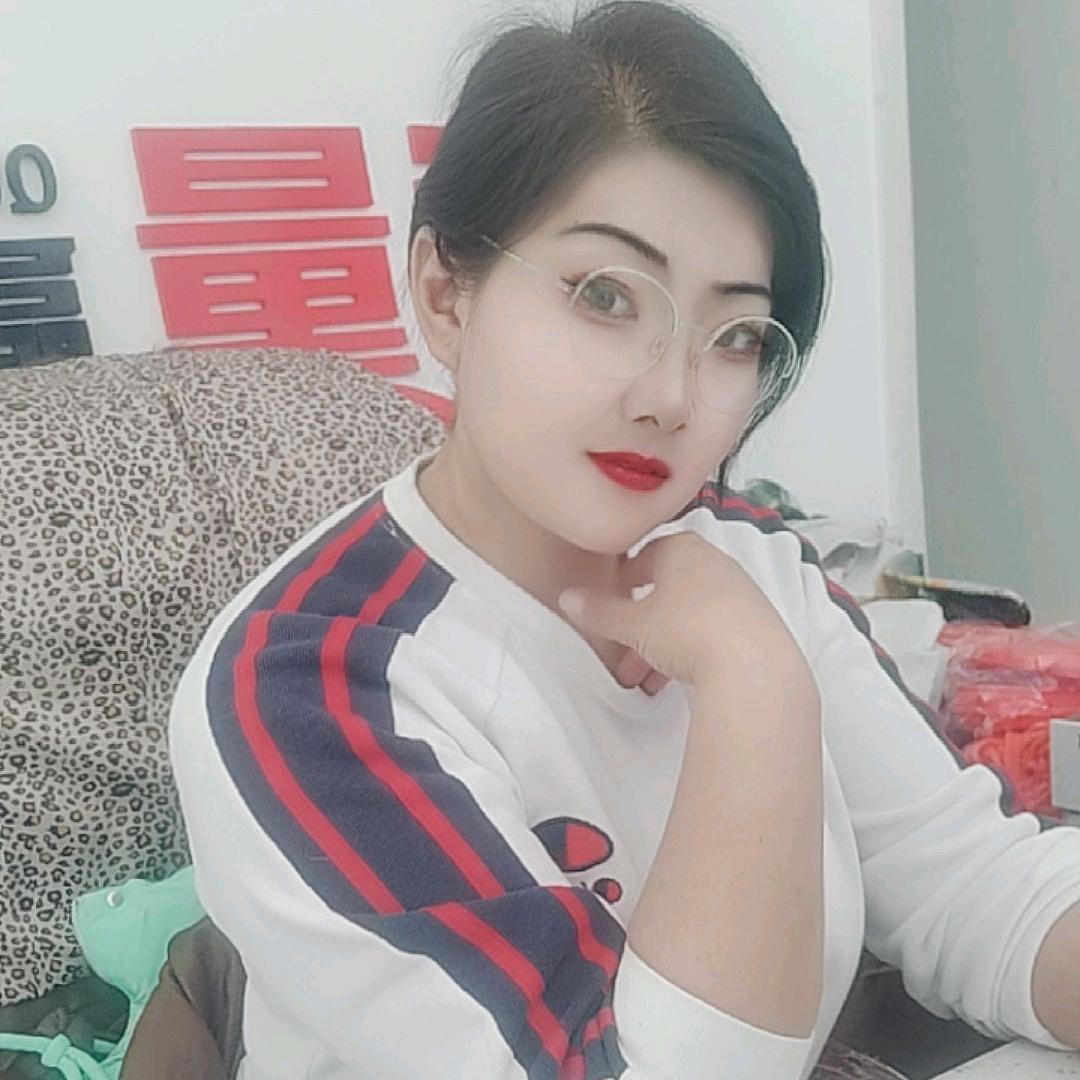 何卉
