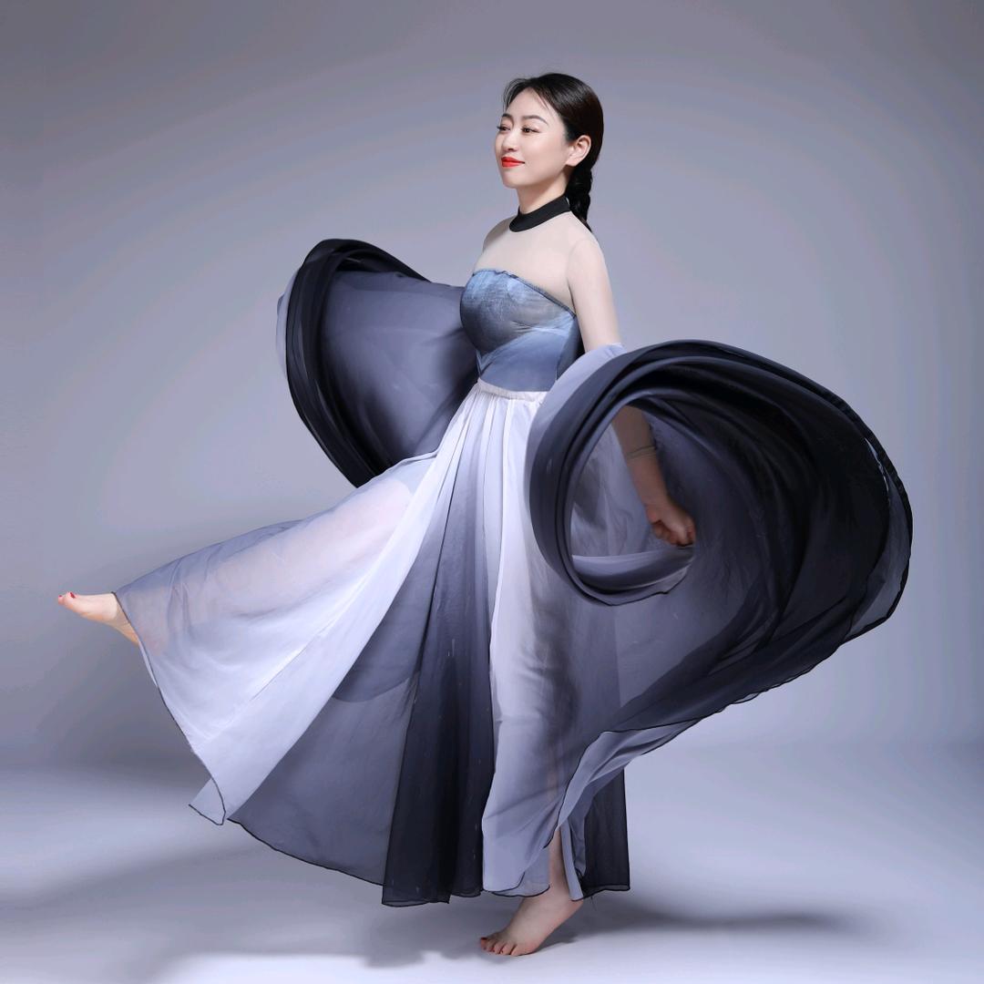 阿丽