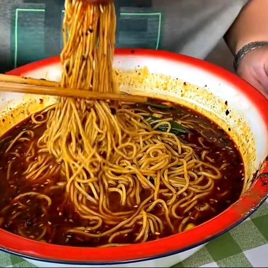 工厂大食堂