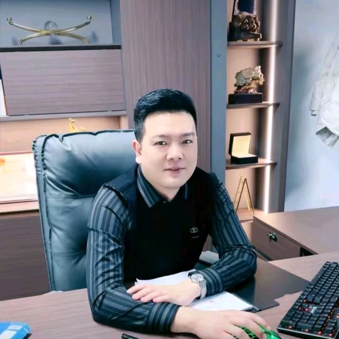 沉稳单身大叔