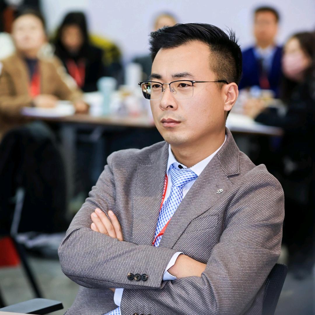 在友邦山东做保险的@杜俊杰