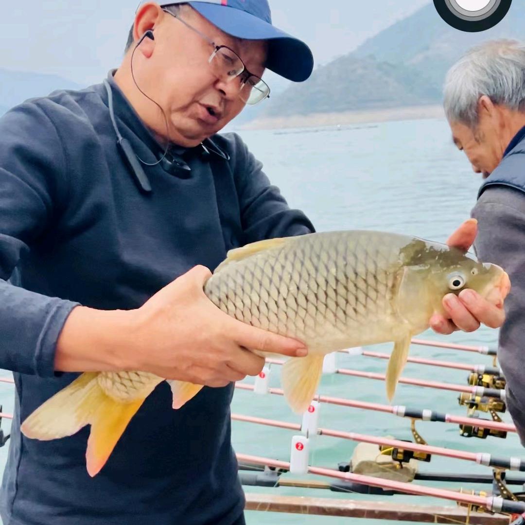 罗珠珠钓鱼（反底钓法）