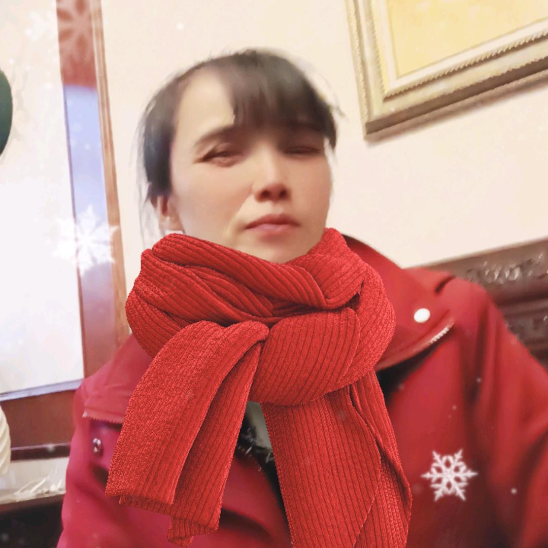 农村阿姨自娱自乐