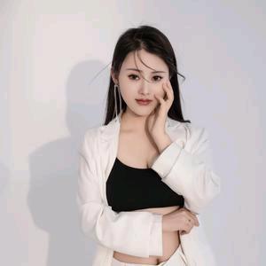 阿奎老婆唐三妹的小跟班
