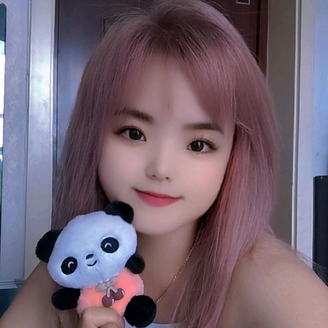 剪发超赞的乒乓英语教练