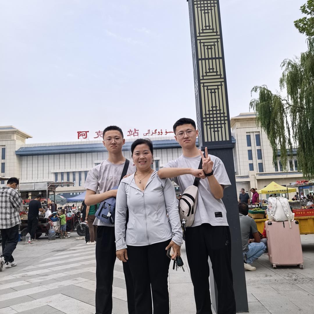 新疆果味多小肖