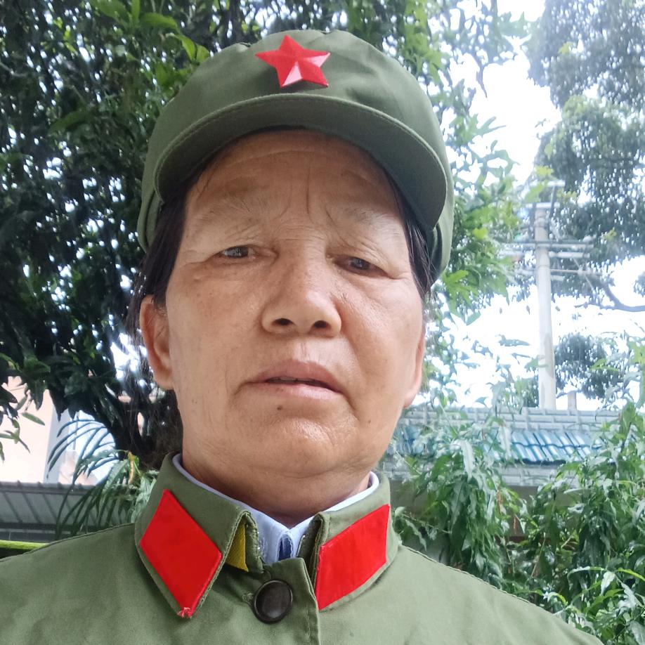 陈自英