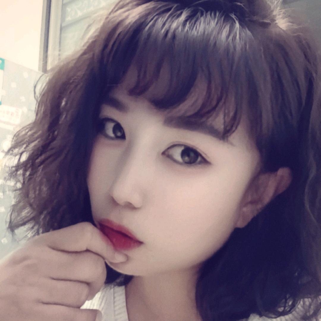 帮小乐拧瓶子