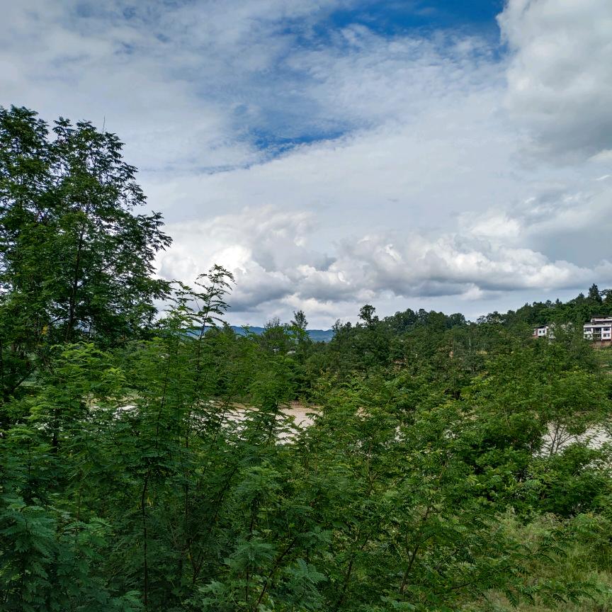 开开心心(∩_∩)