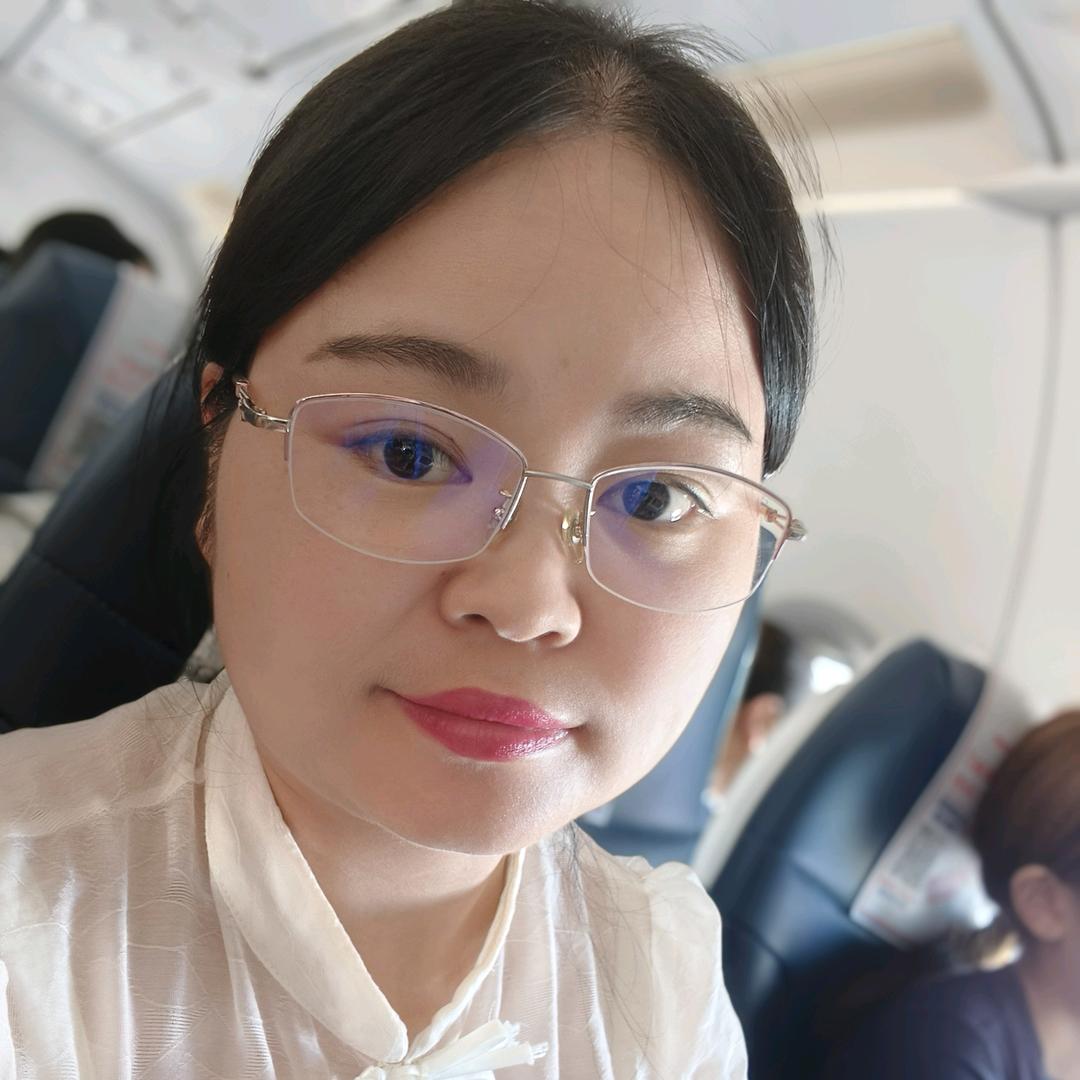 超视立渝中店视光顾问李老师
