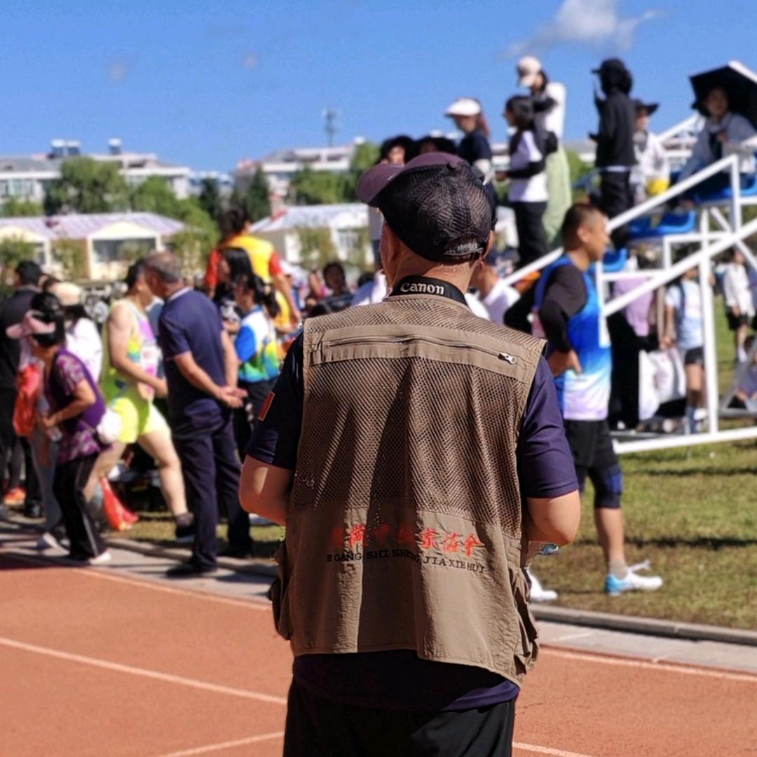 东北狼（摄影）