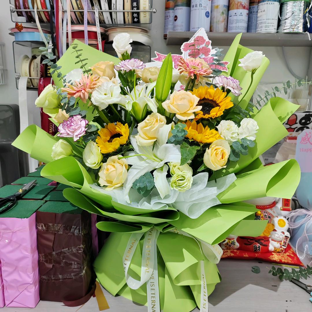 普定婉秋花艺（花束花篮、婚车、场景布置)