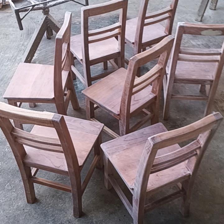 神哥，实木餐桌椅木工