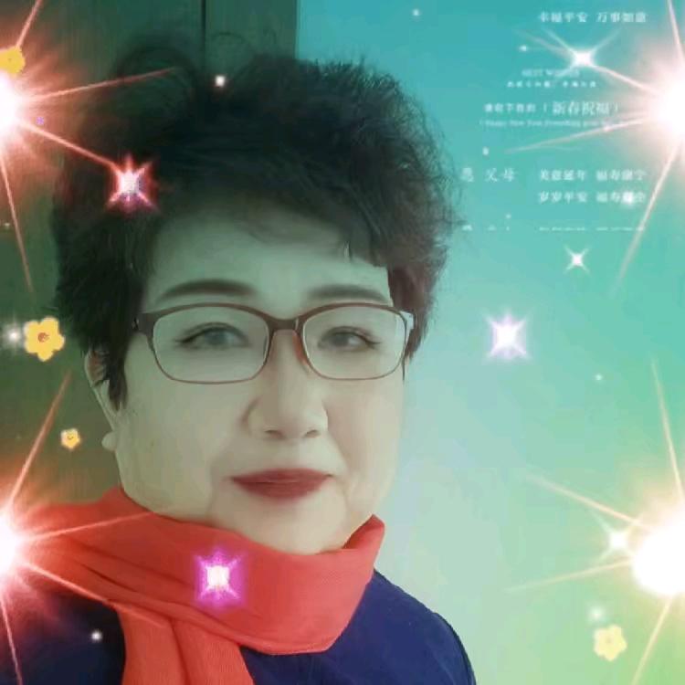 两个孙子的奶奶。