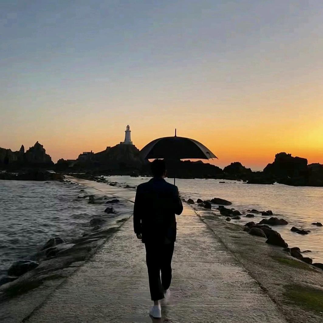 桀骜厌世黑长直