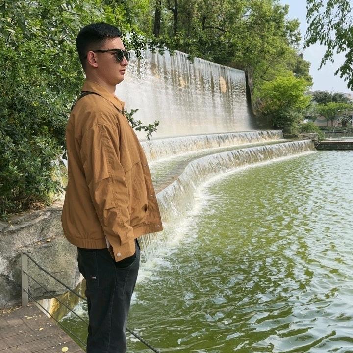 不 二