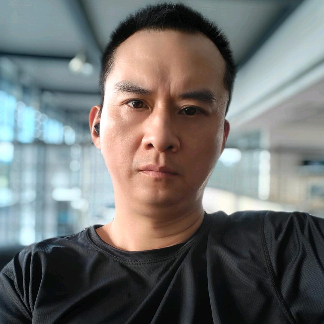 喜欢比巴劳的林尚头像