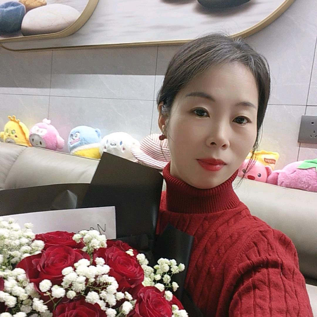 燕子（浏阳现做现卖小笼包摊主)