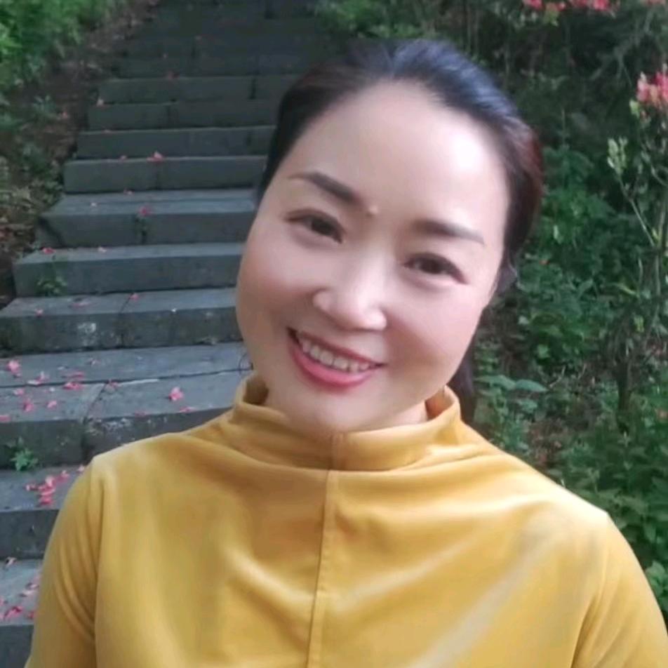 源源妈2（助力号）开播号看简介18：18