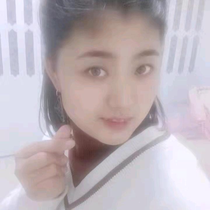 小燕子糯叽叽