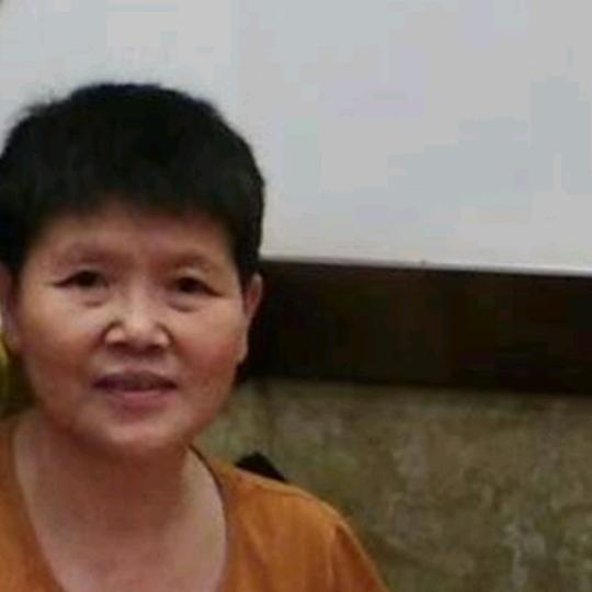 英姐: