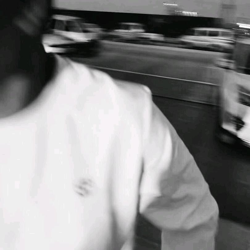 庸人。