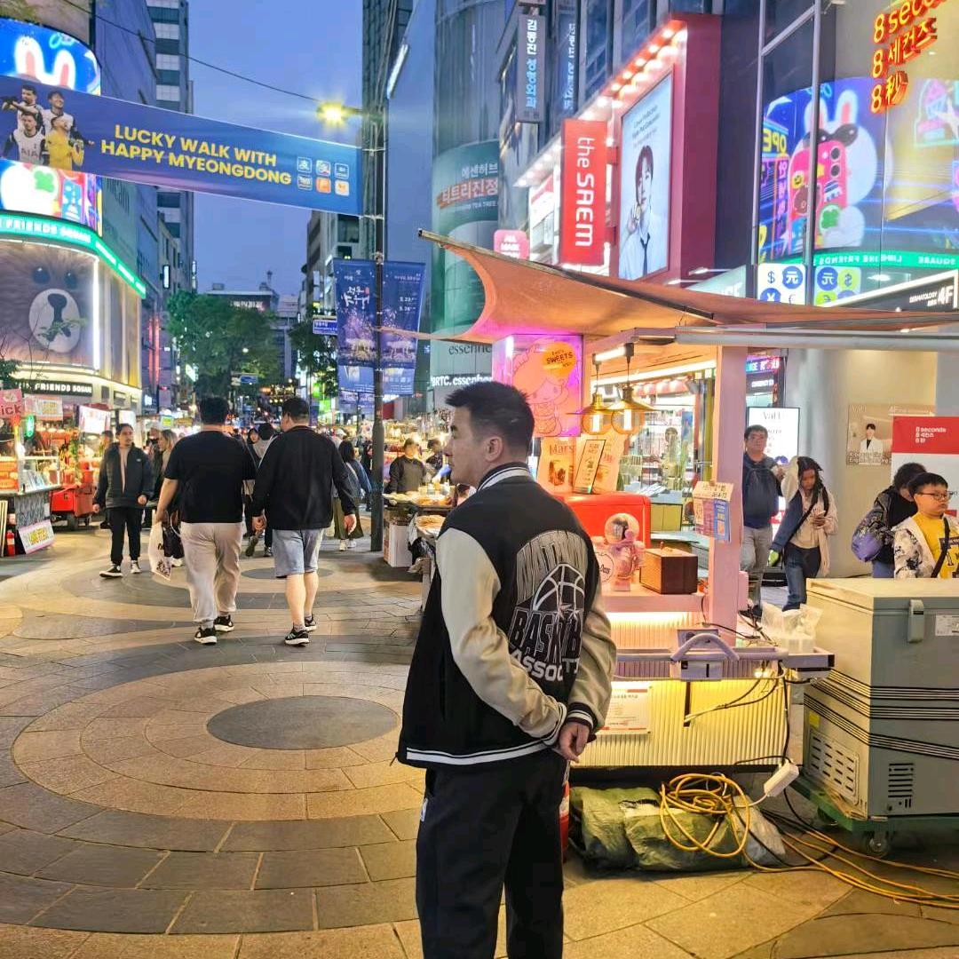 来给生活比个耶