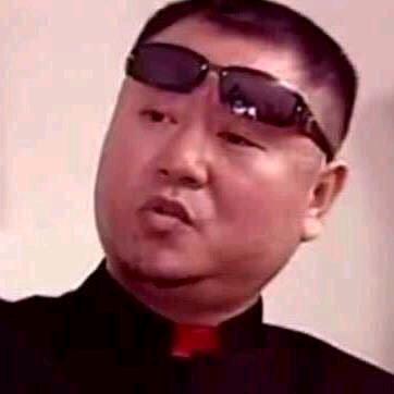 红孔雀歌厅台柱子