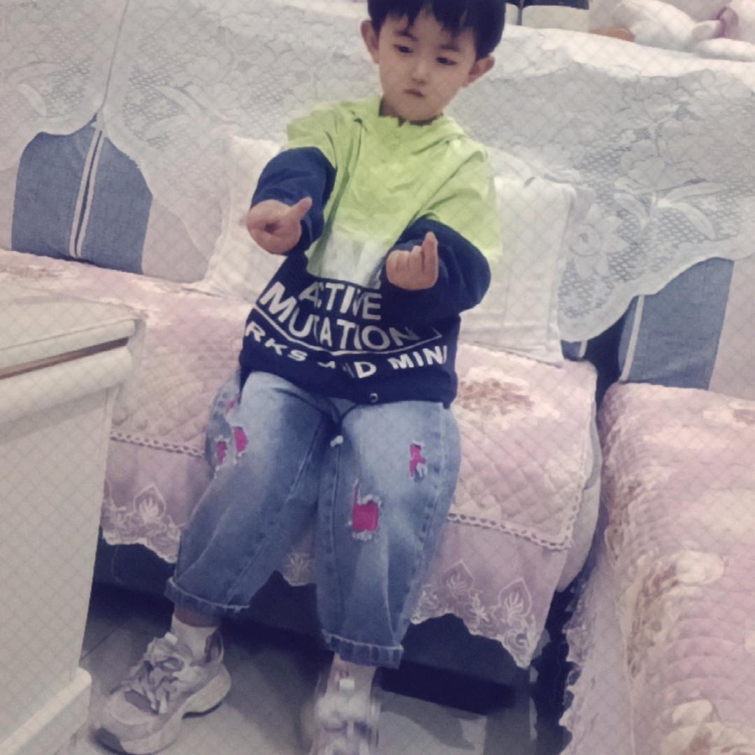 小靳靳的朋友圈😋😋💗💗