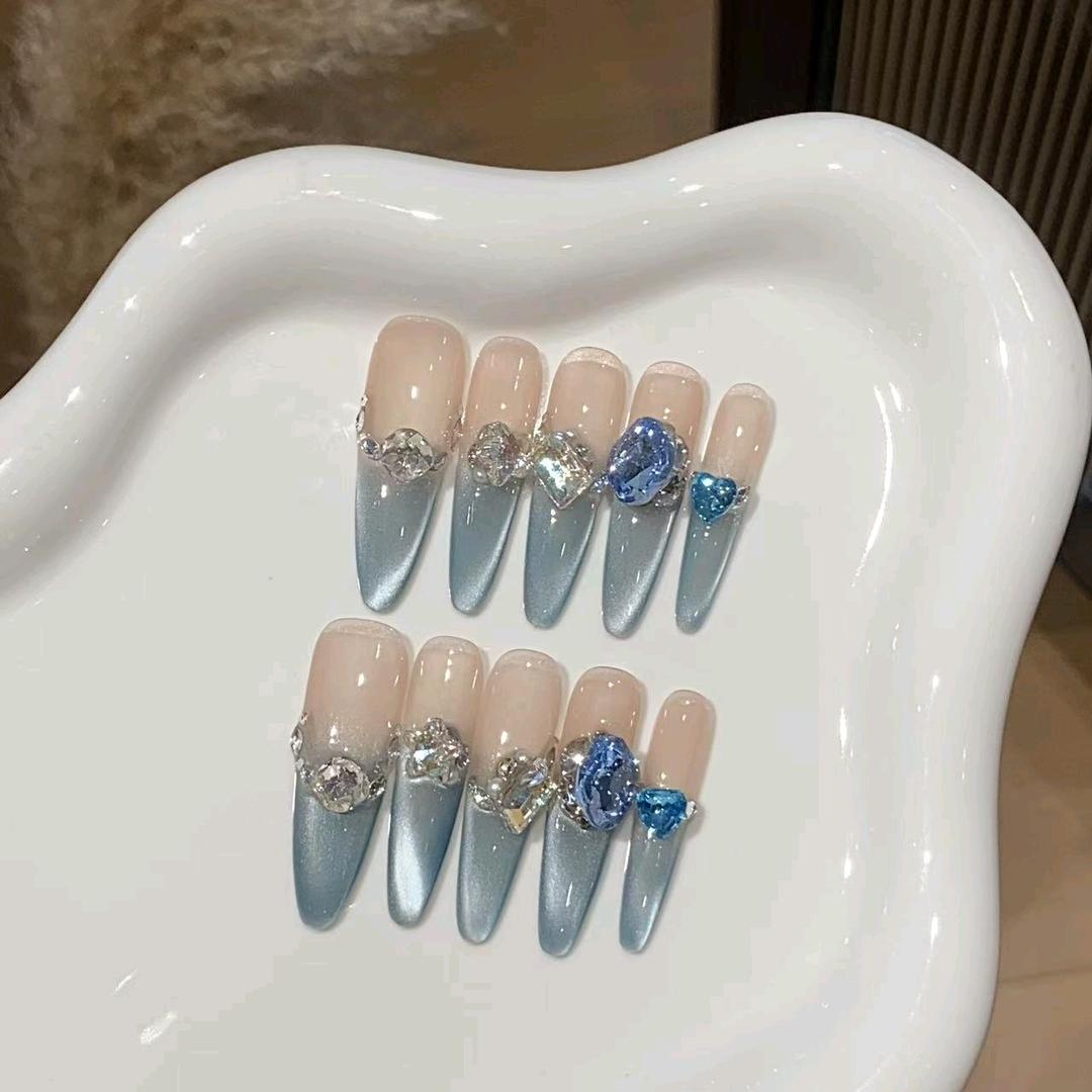 倩倩的美甲铺