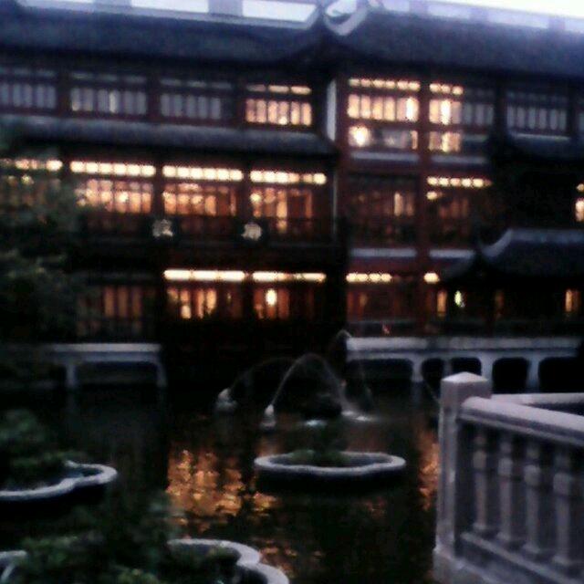 蓝天鹅发廊