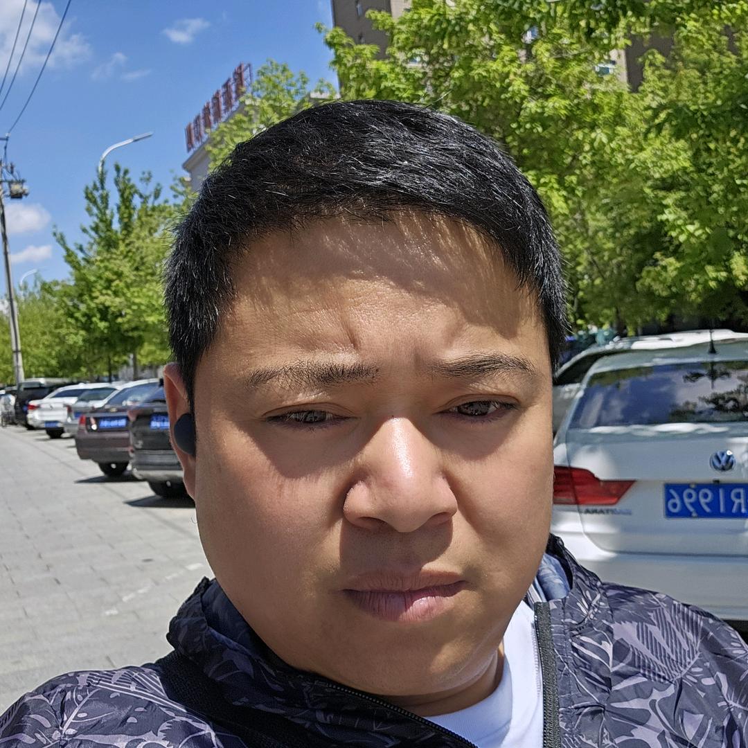 请叫我亮哥