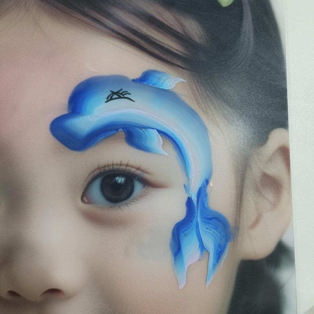 画彩绘的麻麻