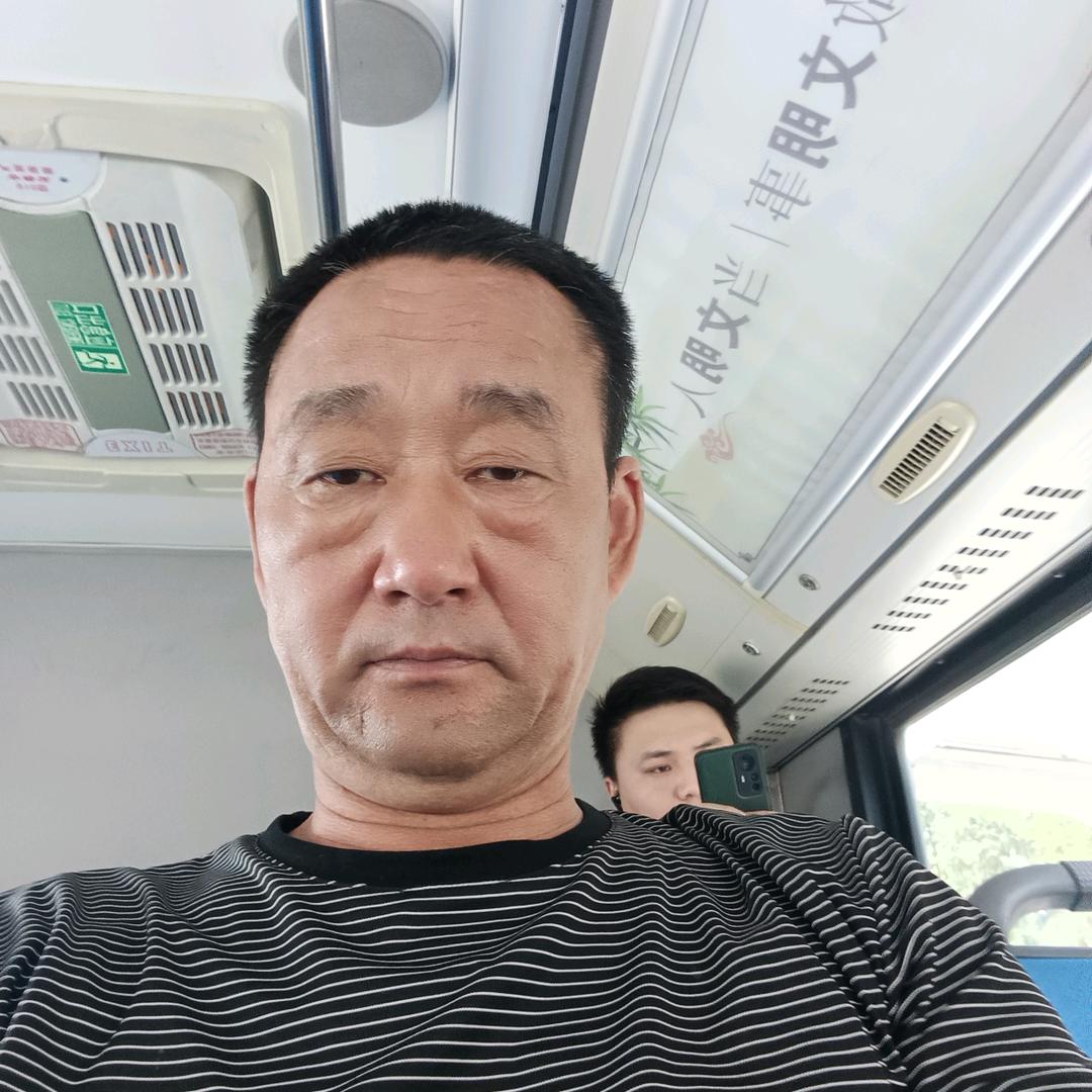 专业装修吴小广