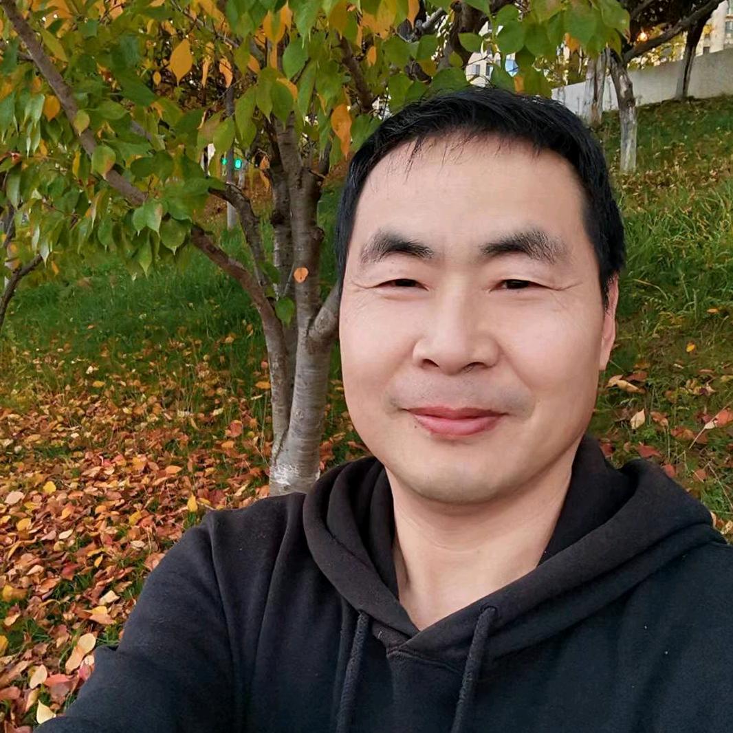 摩托哥（主页@摩托哥下午2:18）