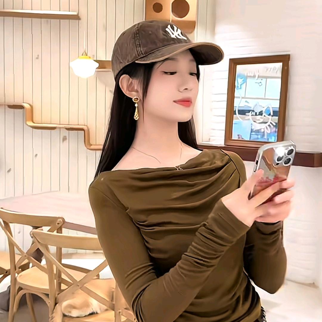 ₊˶᳐灰猫˶᳐੭ﾞ