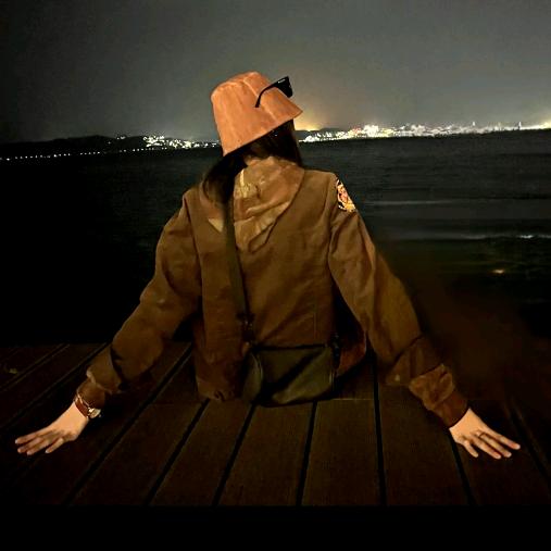 蓝桉🌱ᵗᵒⁿᵍ